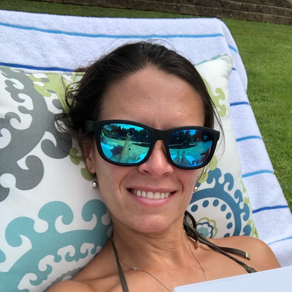 Meet your Posher, Ashley - Picture 1 of 1